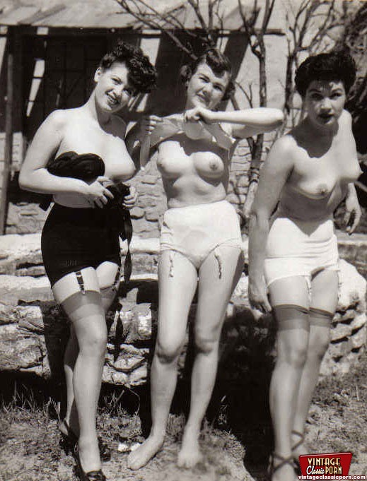 519px x 681px - Hot Sexy Naked Vintage Beauties Outdoors In The Fifties ...