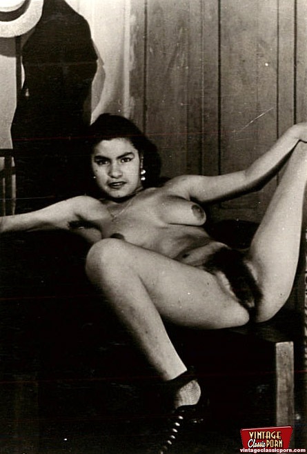 1940s Vintage Hairy Pussy - Vintage Chicks With Hairy Pussies Posing In The Fourties Photo 1 | Vintage  Classic Porn