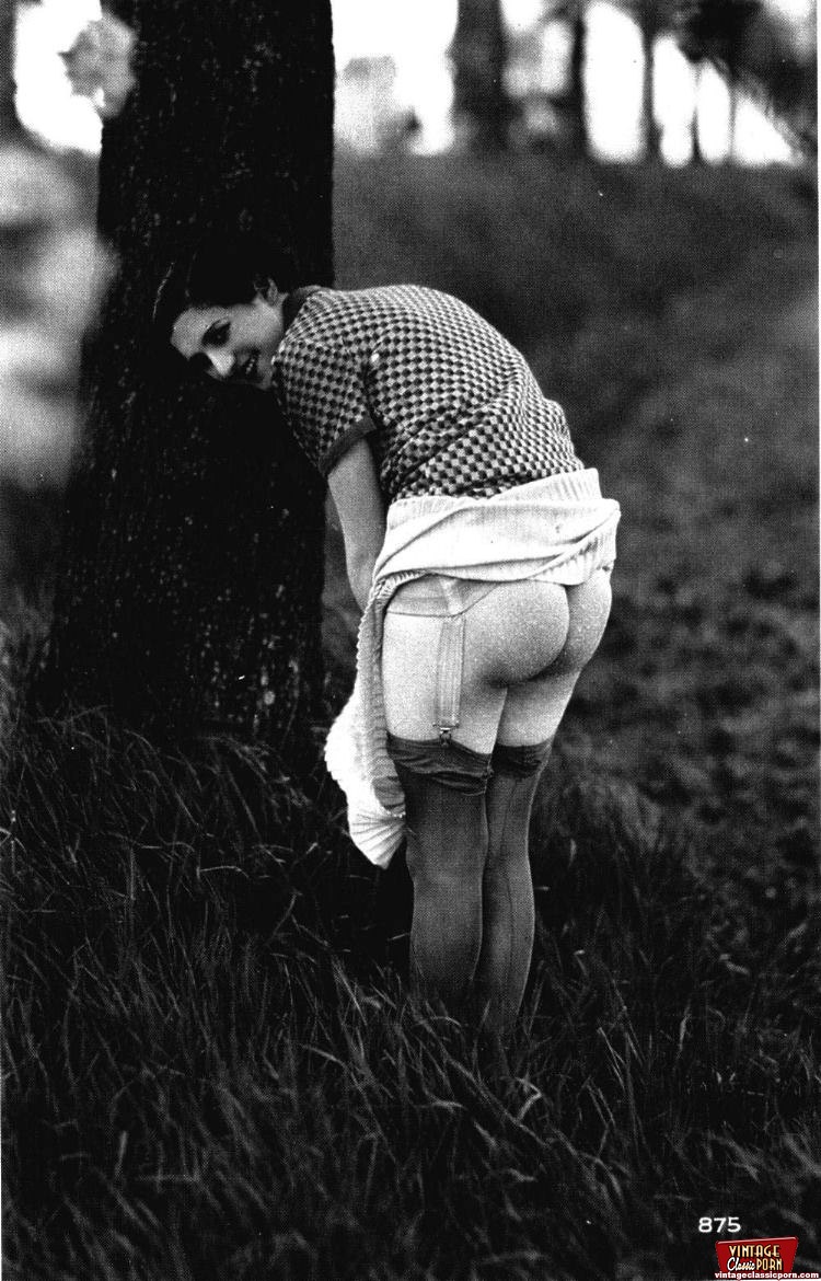 Some Very Sexy And Vintage Girls Playing Outdoors Naked Photo 7 | Vintage  Classic Porn