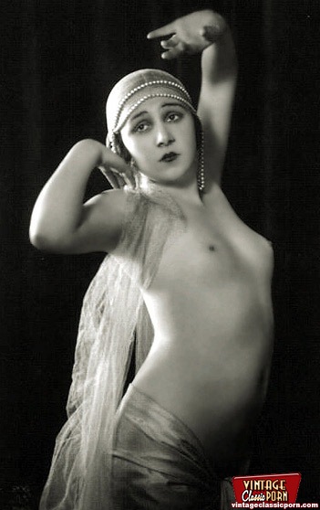 20s - Cute Hairy Vintage Chicks From The Twenties Posing Naked ...