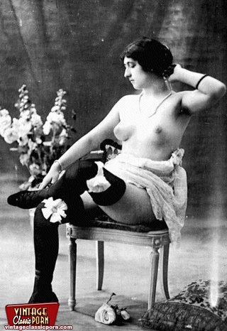 French Vintage Ladies Showing Their Bodies From The 1920s Photo 3 | Vintage  Classic Porn