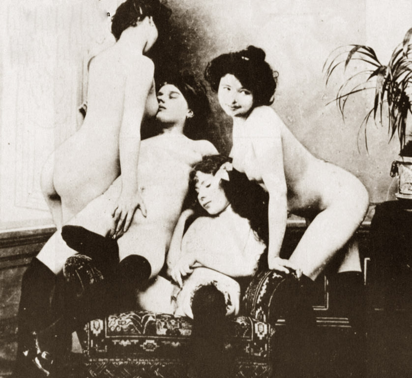 Vintage Group Orgy - Vintage Female Enjoying The Wildest Group Orgy Photo 4 ...