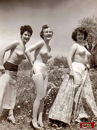 1940s Nude Porn Girls - Some Real Vintage Hairy Outdoor Girls Posing In The Nude