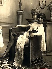 Sexy horny vintage chicks posing at home in the twenties